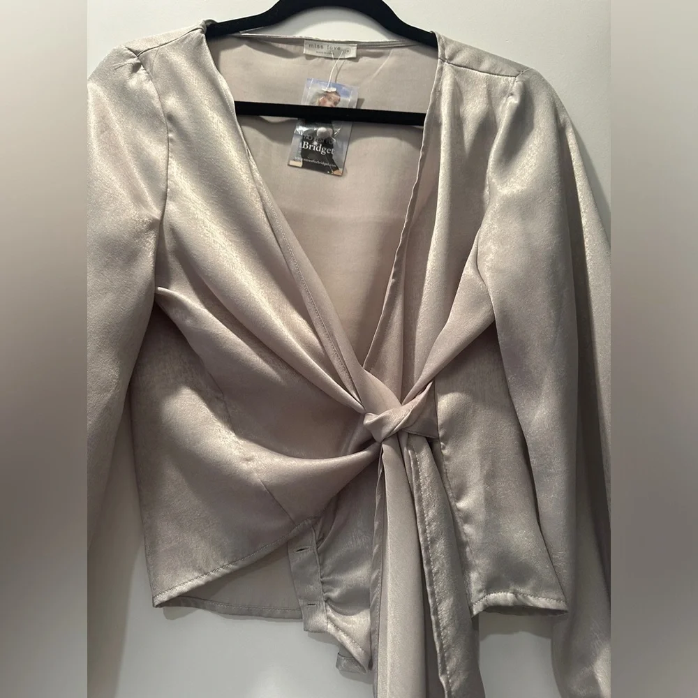 Miss love silver gray wrap long sleeve v neck blouse top business casual NWT M - Picture 11 of 15